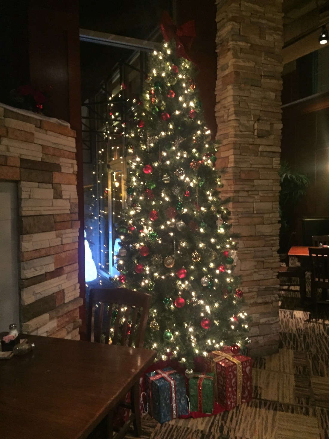 49812707_2015708621800170_442263691686051840_n