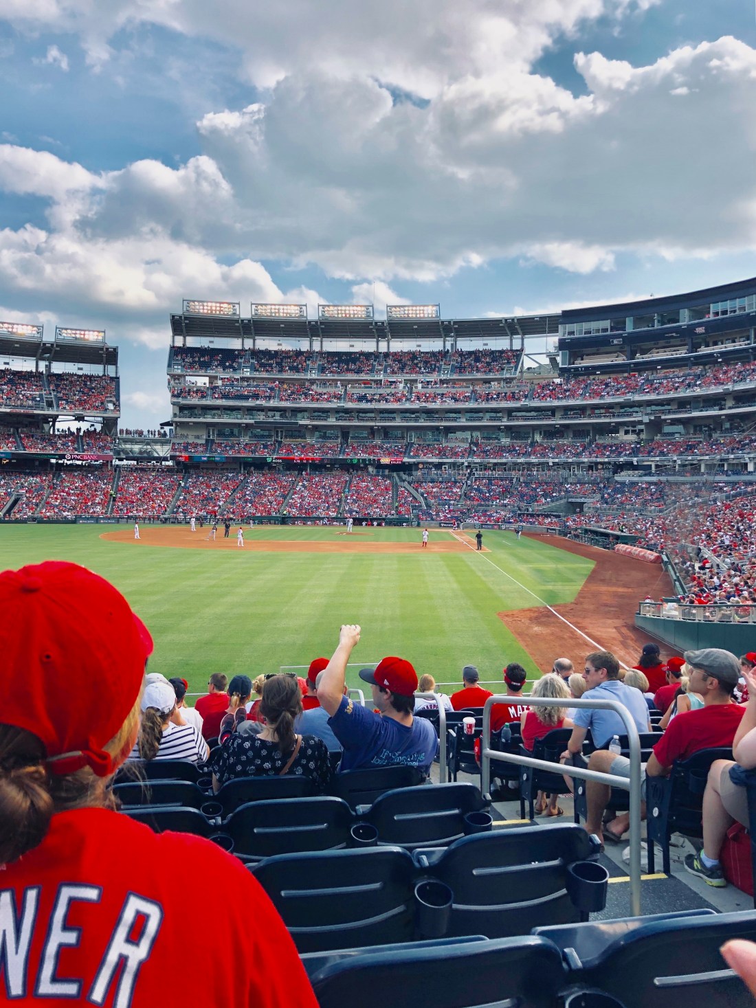 75226521_1257405304445072_1640169352311341056_n